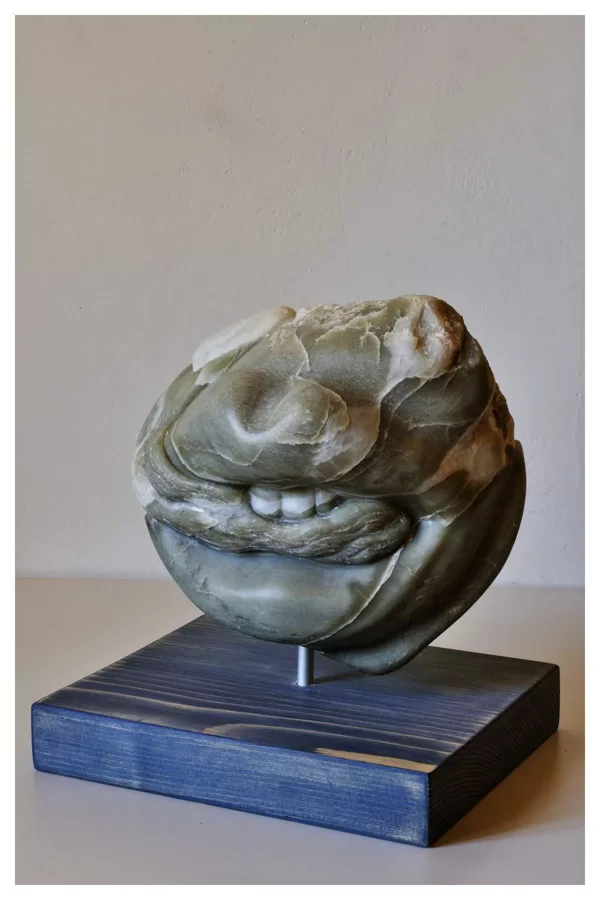 Les lèvres de Sukie (30x29x24 - 10 kg)